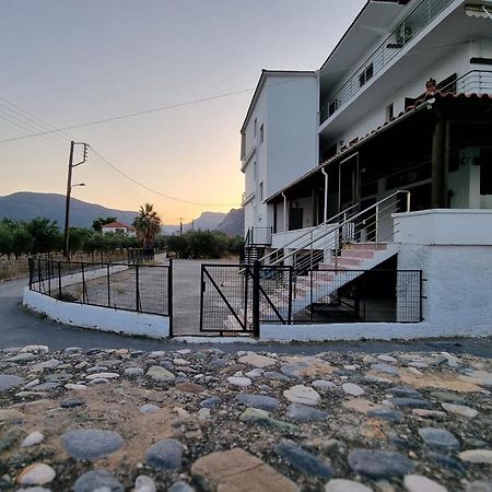 Thassa Beach Apartment No1 Leonídion Exteriér fotografie